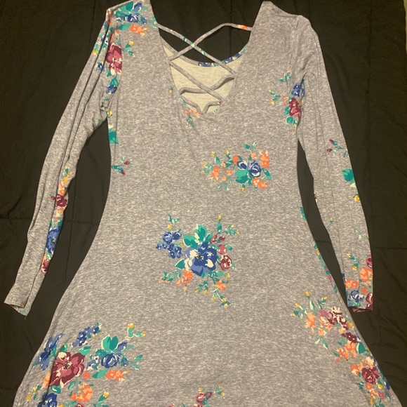 Ladies dress - Picture 2 of 3